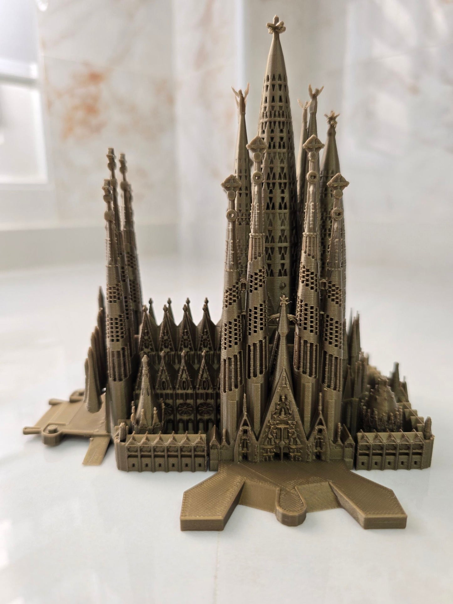 Sagrada familia, Barcelona — Escultura decorativa artesanal | Atenea