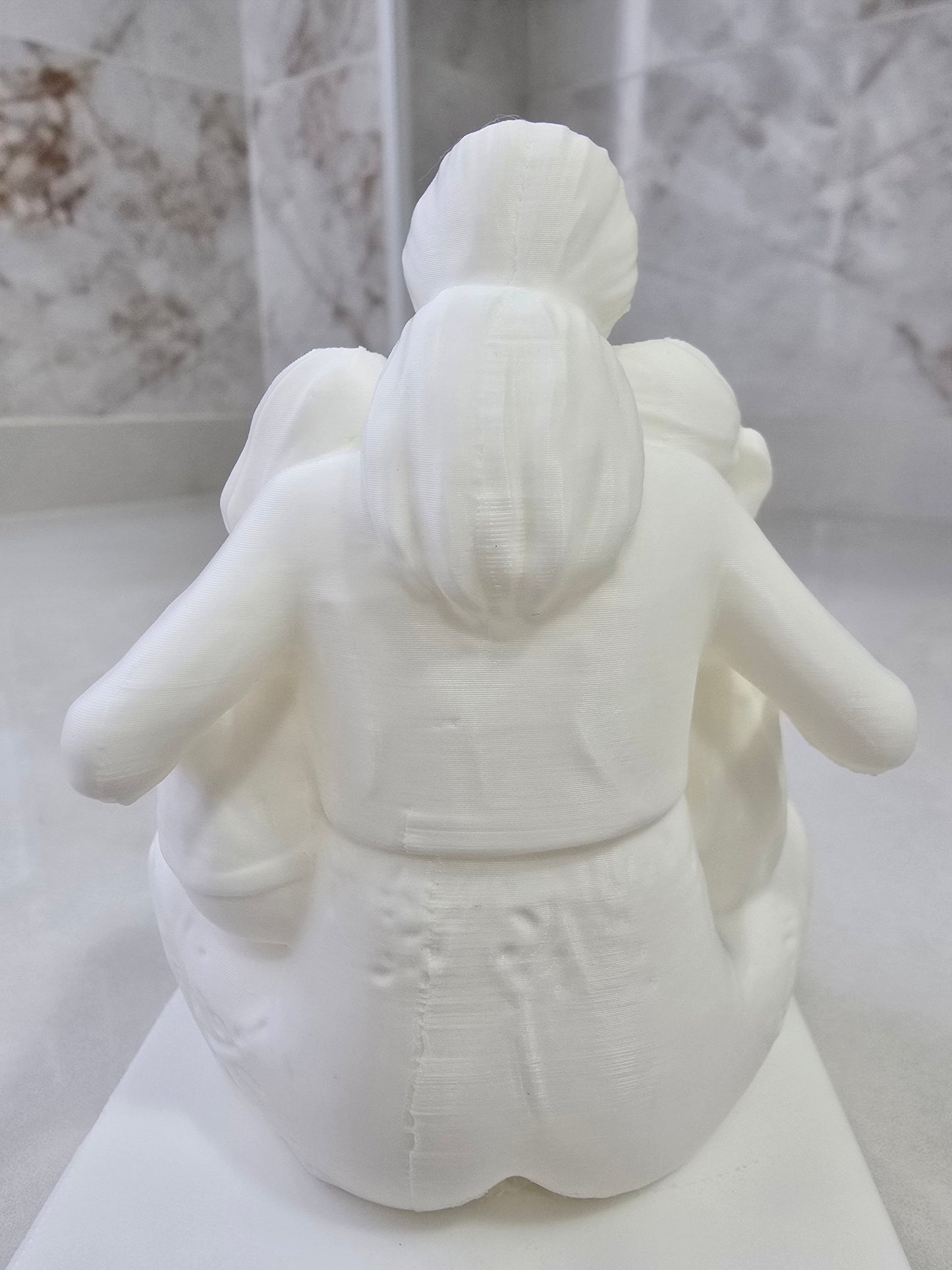 Familia, madre con hijas — Escultura decorativa artesanal | Atenea