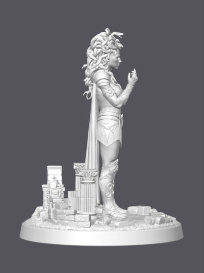 Medusa guerrera — Escultura decorativa artesanal | Atenea