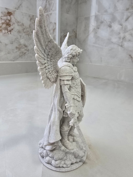 Arcángel San Miguel — Escultura decorativa artesanal | Atenea