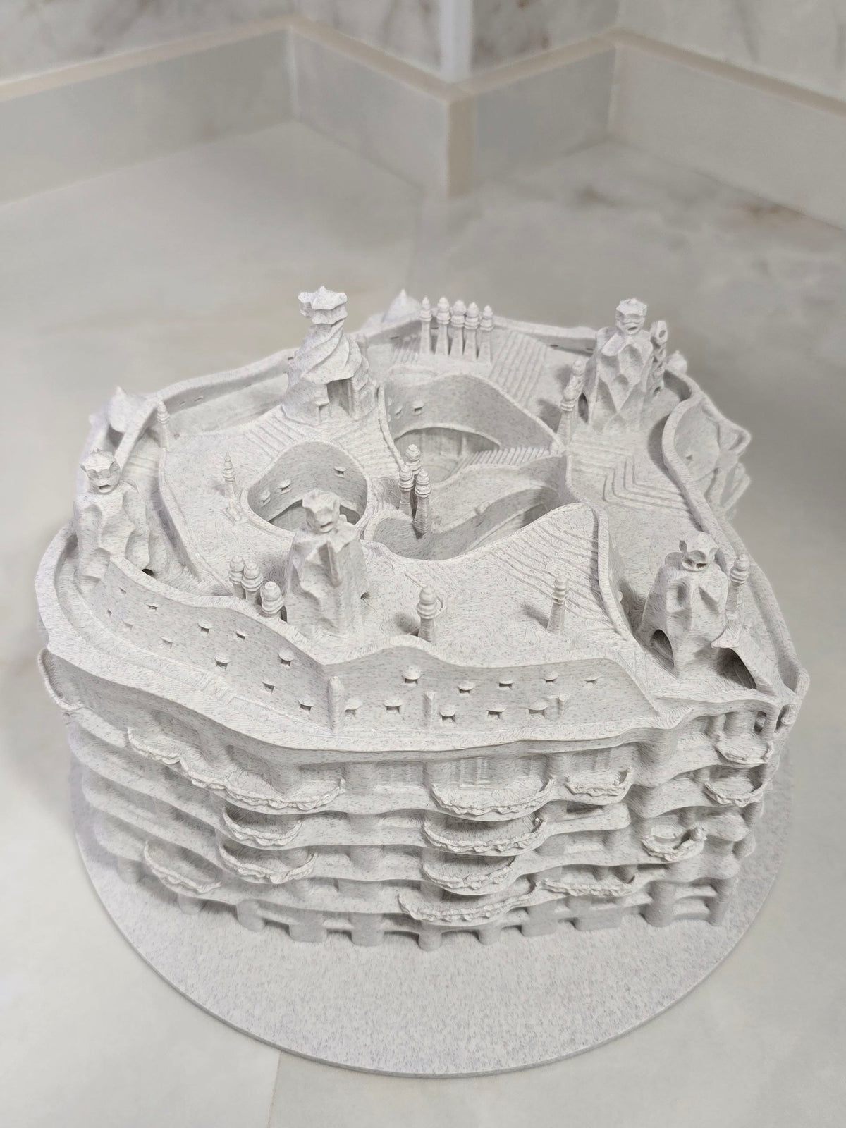 Maqueta Casa Milá, La Pedrera, Gaudí, Barcelona — Escultura decorativa artesanal | Atenea