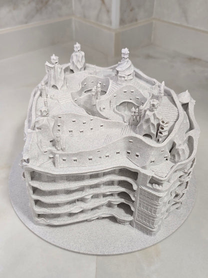 Maqueta Casa Milá, La Pedrera, Gaudí, Barcelona — Escultura decorativa artesanal | Atenea