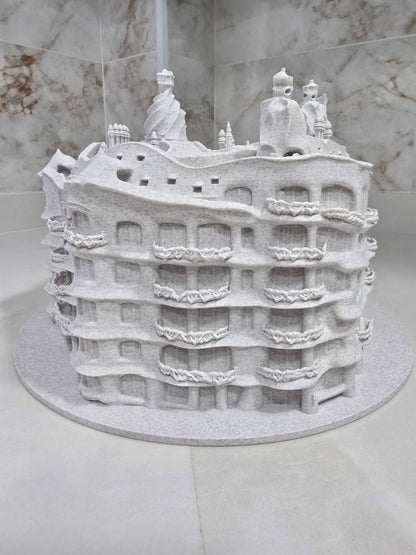 Maqueta Casa Milá, La Pedrera, Gaudí, Barcelona — Escultura decorativa artesanal | Atenea