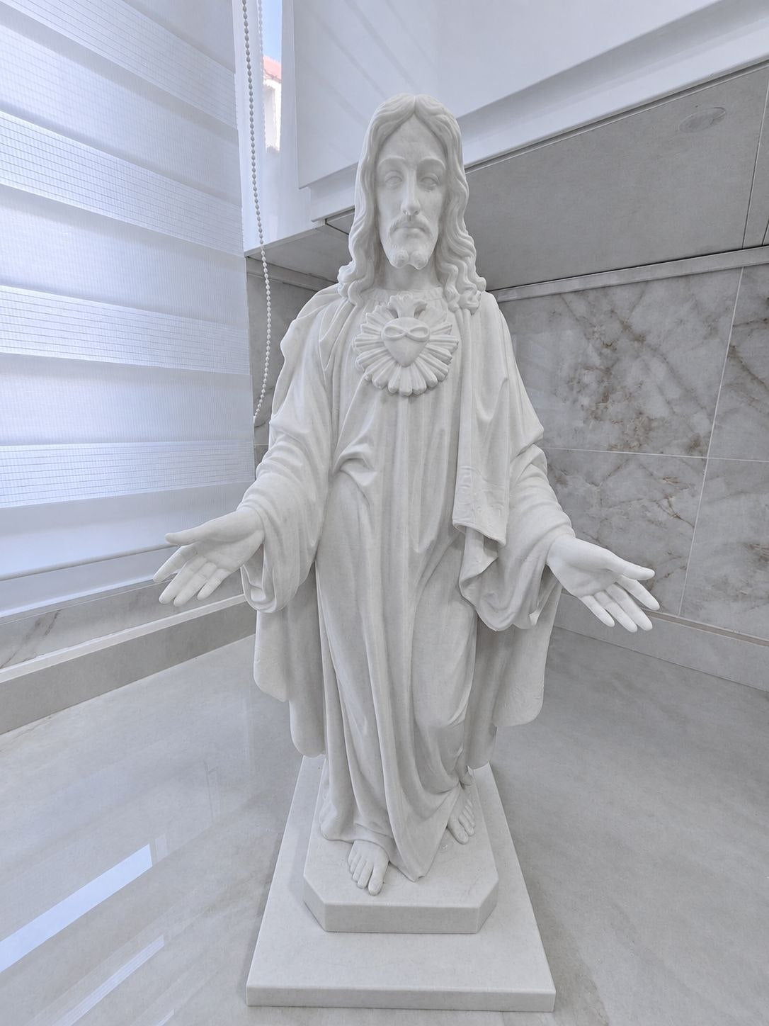 Sagrado corazón de Jesús — Escultura decorativa artesanal | Atenea