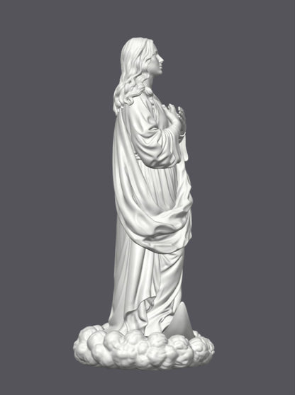 Virgen María con luna y nubes a los pies — Escultura decorativa artesanal | Atenea