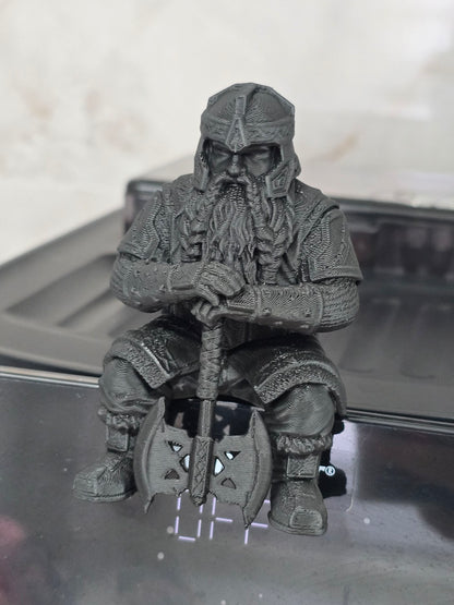 Figura de monitor de Gimli, El señor de los anillos — Escultura decorativa artesanal| Atenea