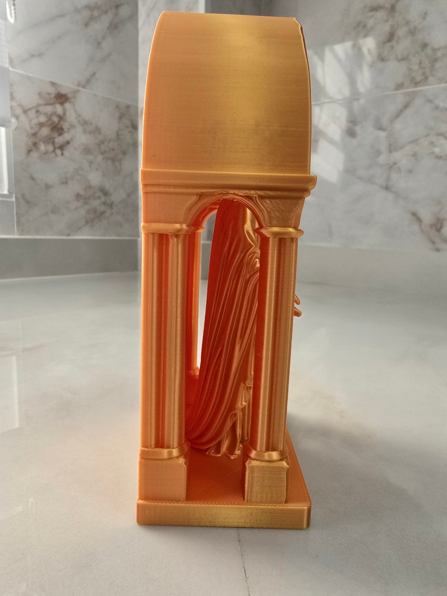 Hornacina con Virgen María — Escultura decorativa artesanal | Atenea