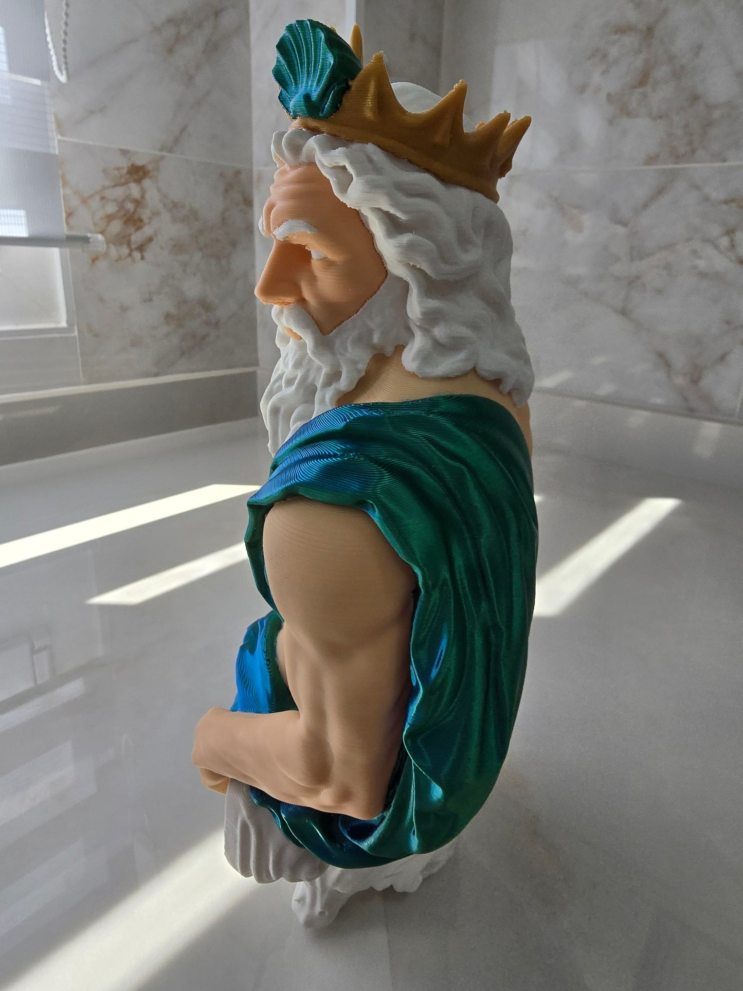 Busto Poseidón pintado — Escultura decorativa artesanal | Atenea