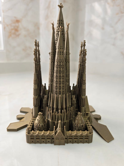 Sagrada familia, Barcelona — Escultura decorativa artesanal | Atenea