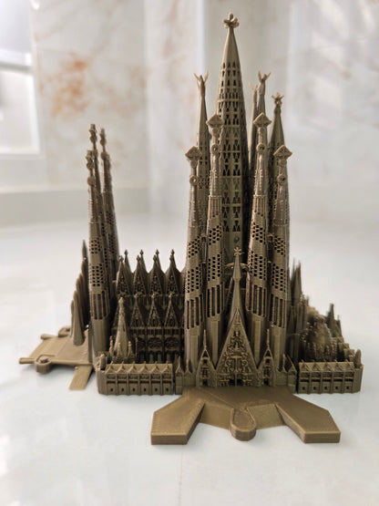 Sagrada familia, Barcelona — Escultura decorativa artesanal | Atenea