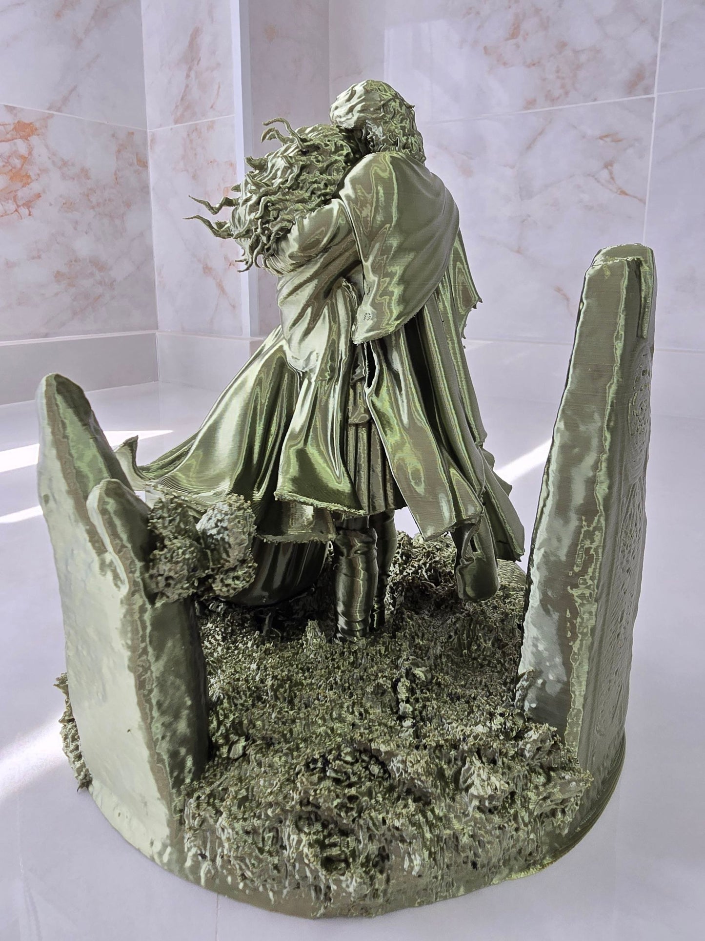 Outlander, Jamie y Claire — Escultura decorativa artesanal | Atenea