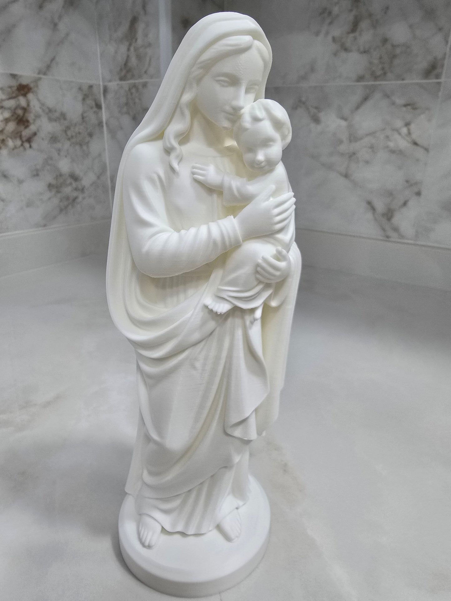 Virgen María con niño — Escultura decorativa artesanal | Atenea