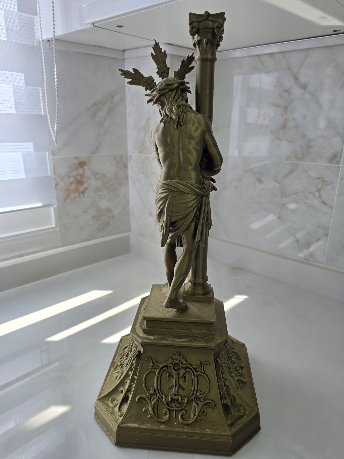 Cristo atado a la columna — Escultura decorativa artesanal | Atenea