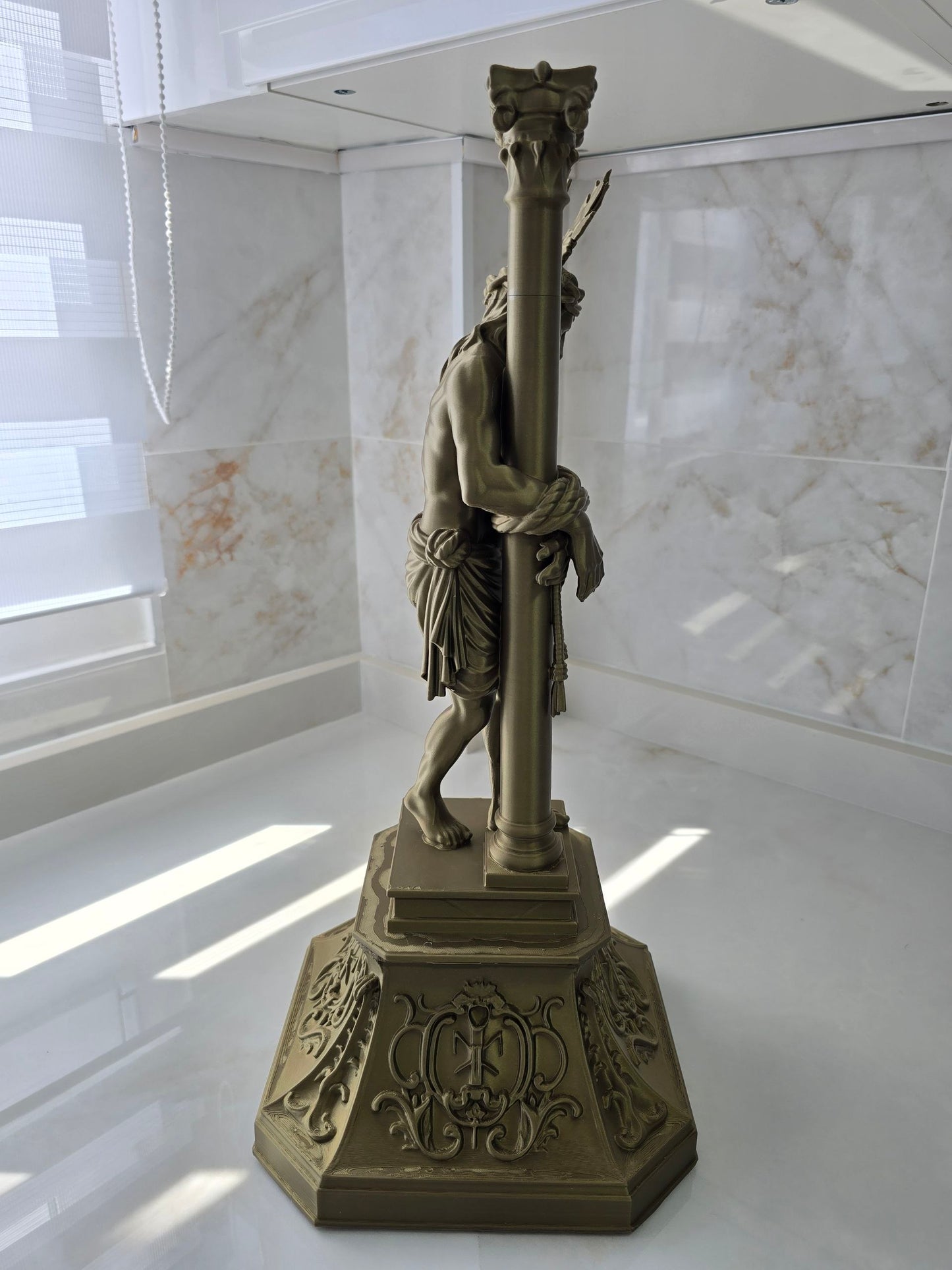 Cristo atado a la columna — Escultura decorativa artesanal | Atenea