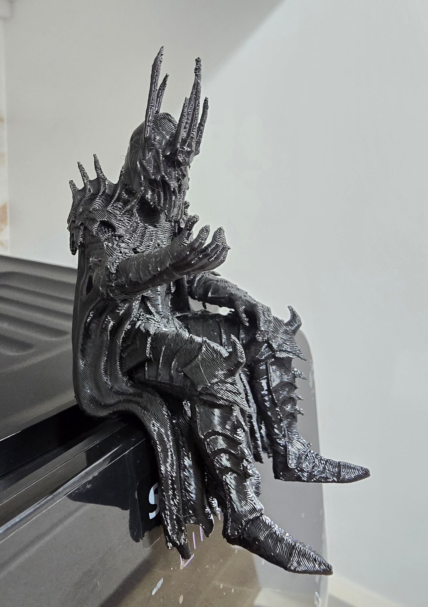 Figura de monitor de Sauron, El señor de los anillos — Escultura decorativa artesanal| Atenea