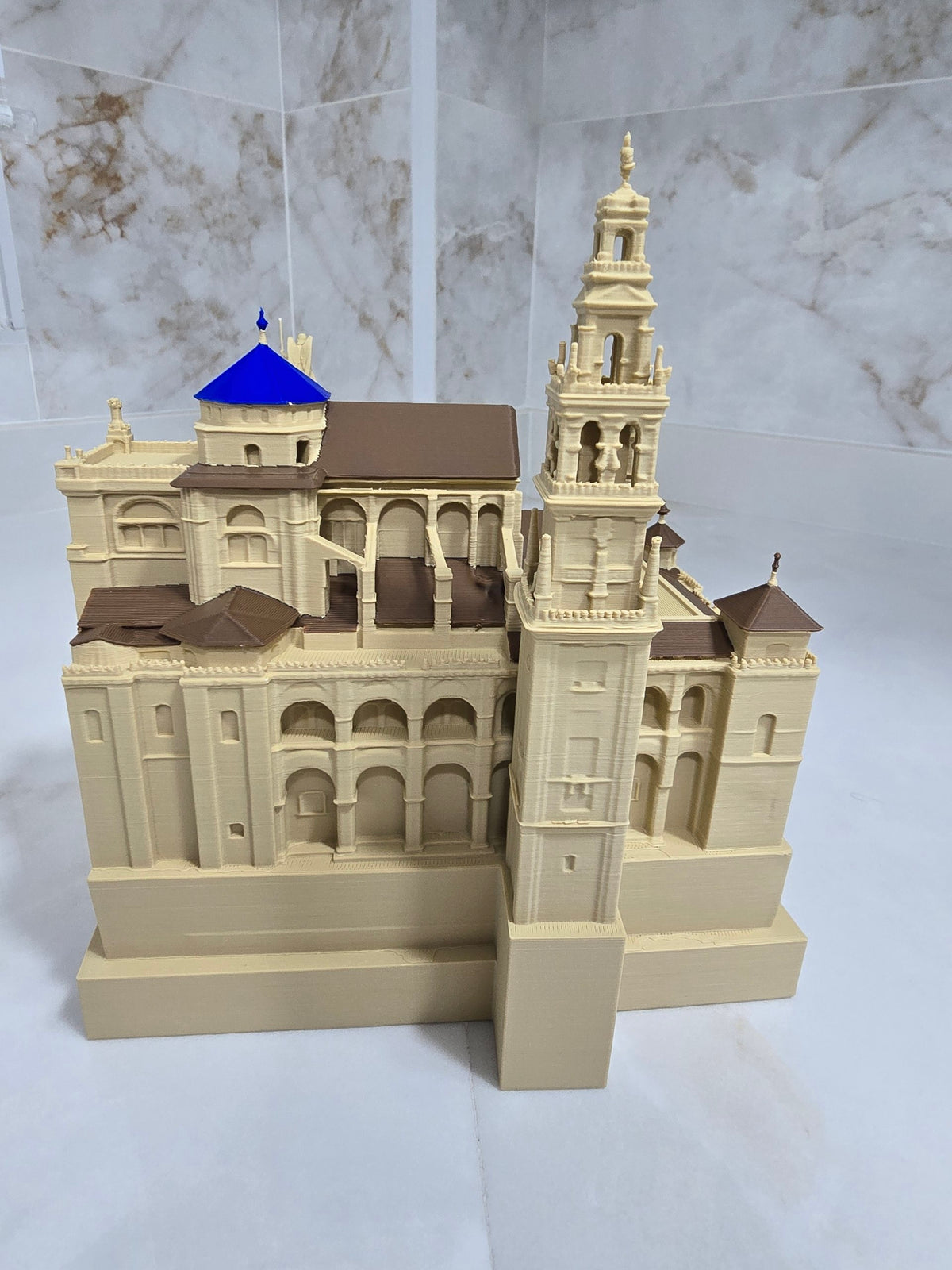 Maqueta Puente romano y Mezquita catedral, Córdoba — Escultura decorativa artesanal | Atenea