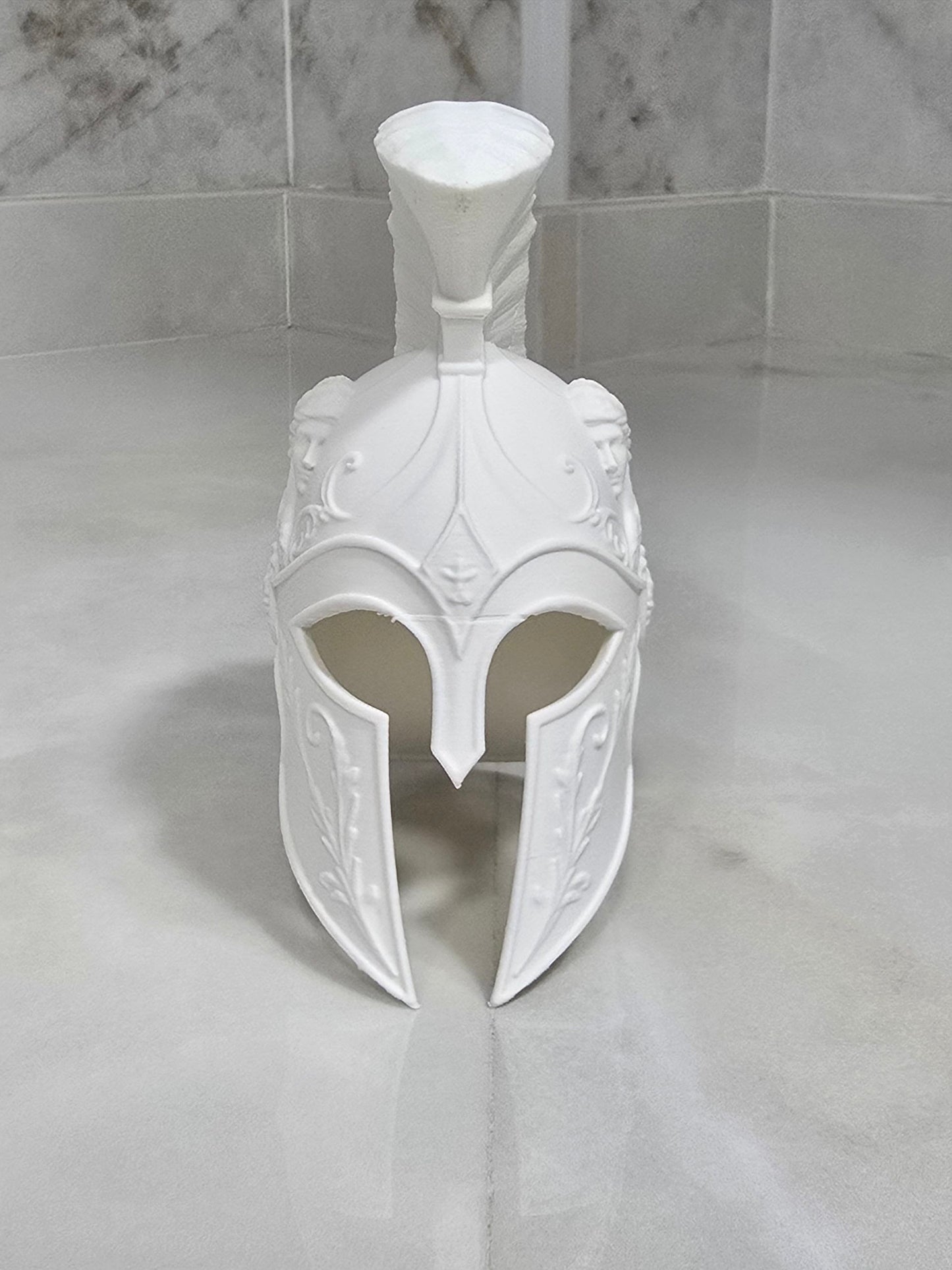 Casco hoplita — Escultura decorativa artesanal | Atenea